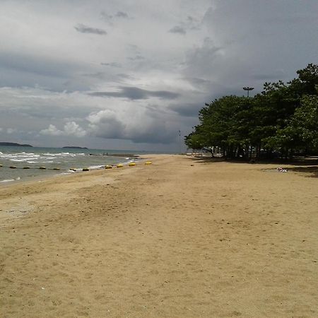 Burnout Guesthouse Pattaya Luaran gambar