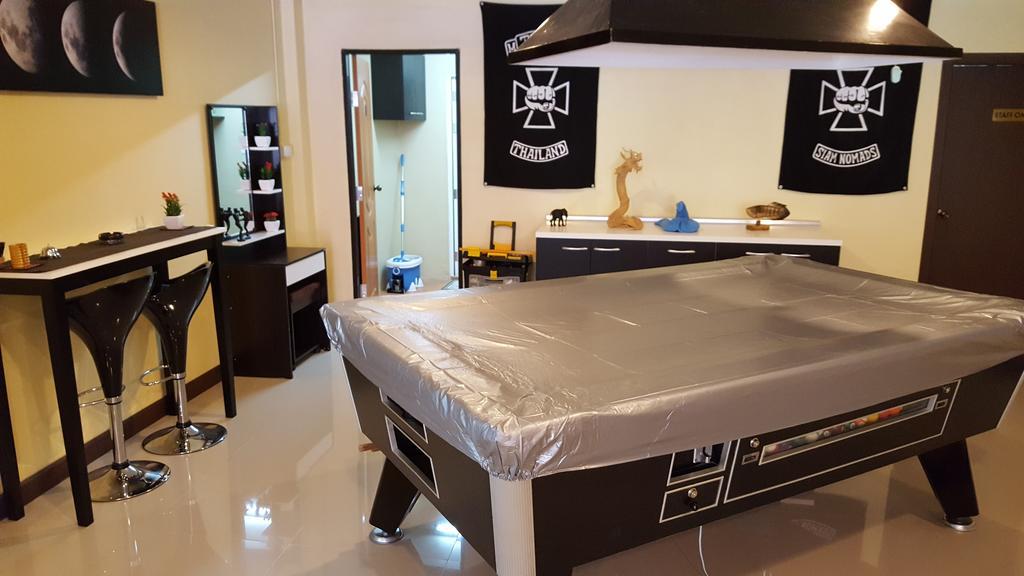 Burnout Guesthouse Pattaya Luaran gambar