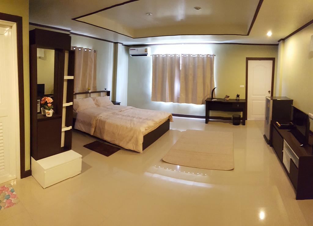 Burnout Guesthouse Pattaya Luaran gambar