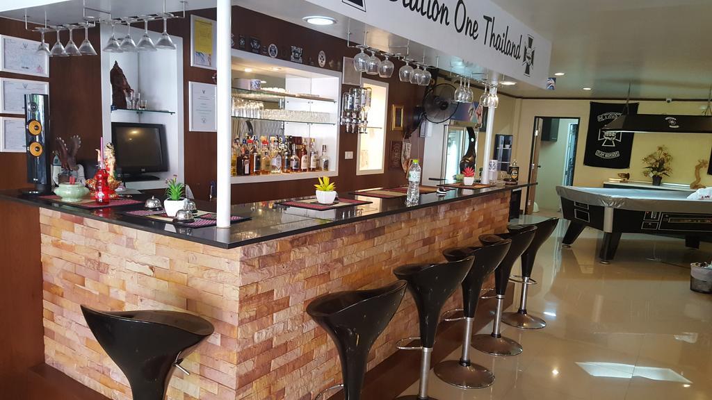 Burnout Guesthouse Pattaya Luaran gambar