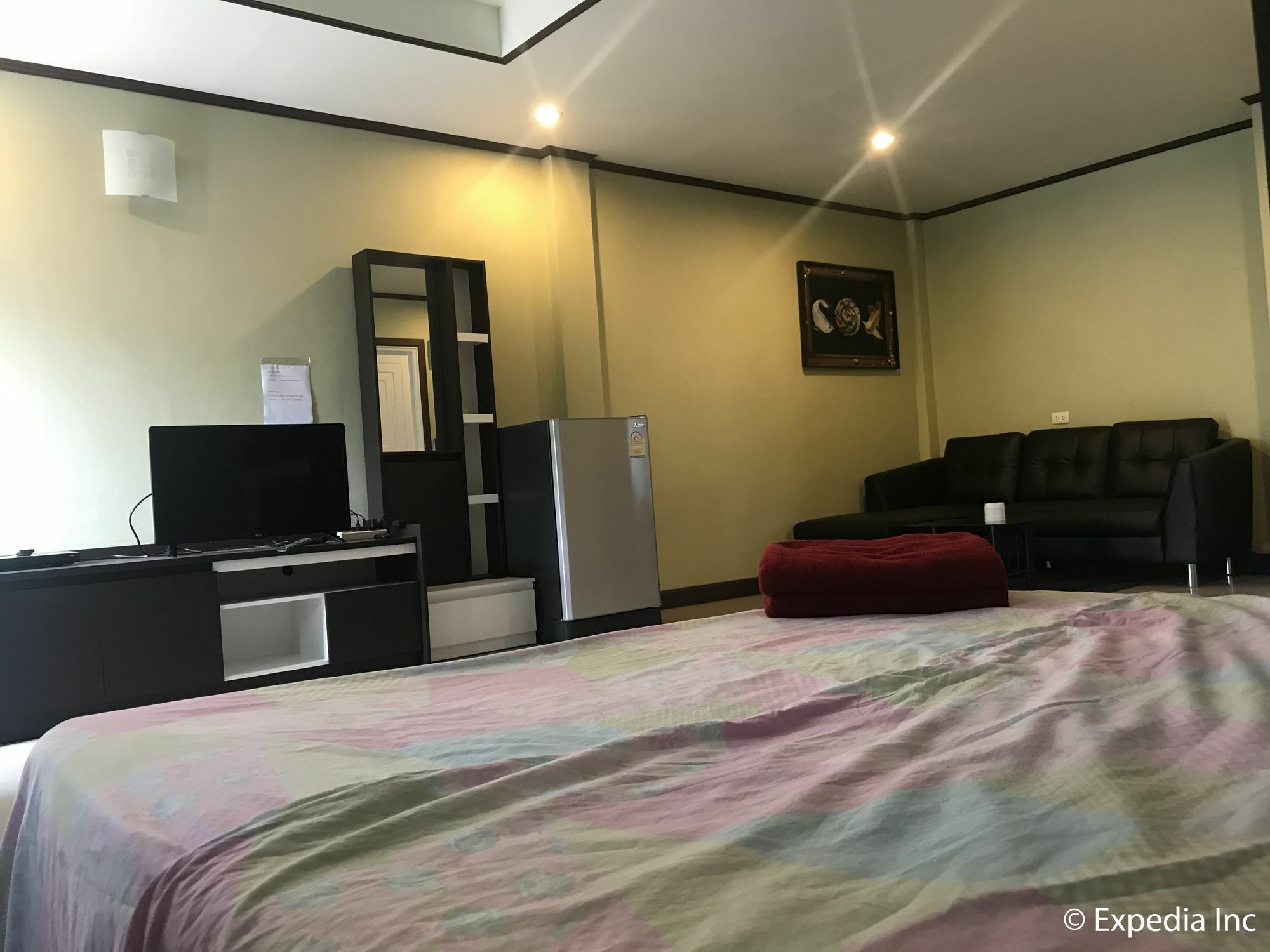 Burnout Guesthouse Pattaya Luaran gambar