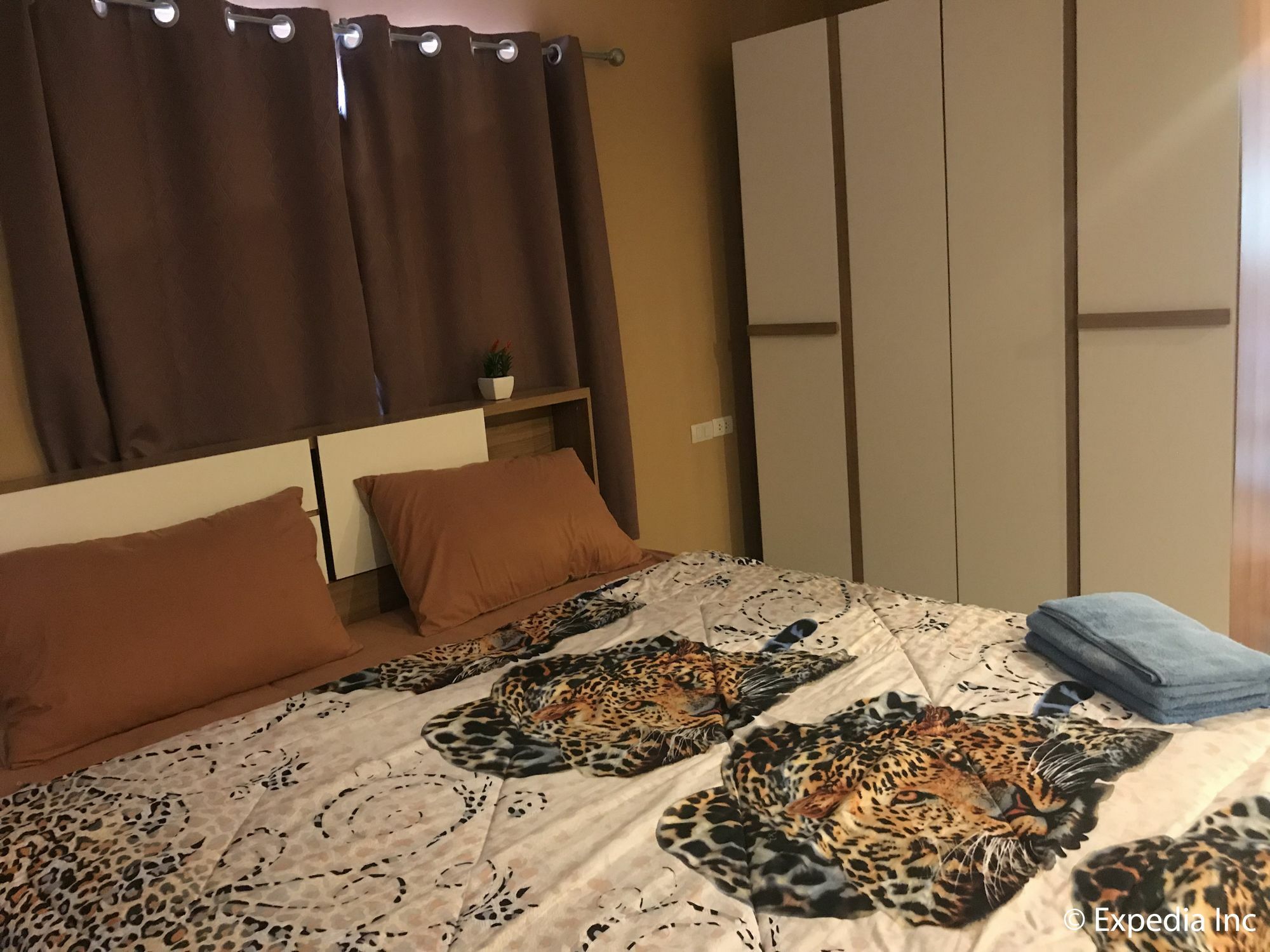 Burnout Guesthouse Pattaya Luaran gambar