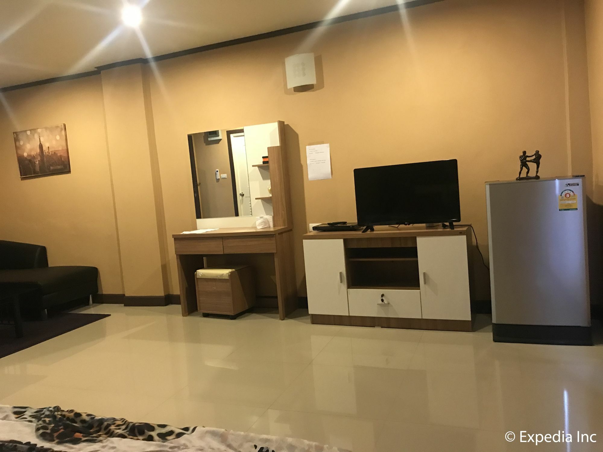 Burnout Guesthouse Pattaya Luaran gambar