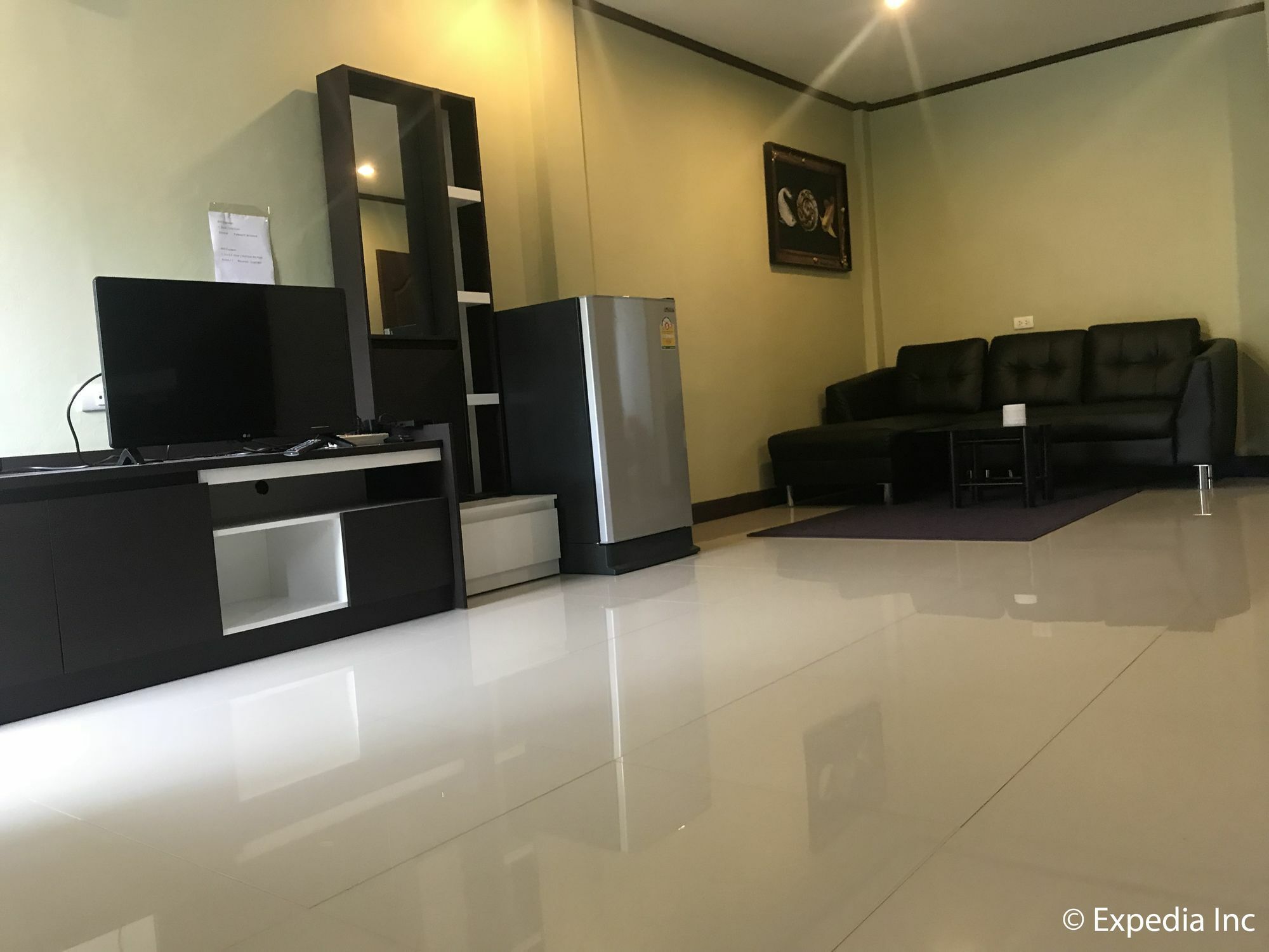 Burnout Guesthouse Pattaya Luaran gambar